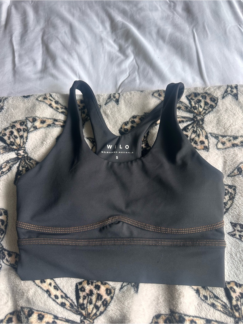 WILO Black Supportive Sports Bra with Contrast Stitching